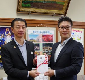 マスク200万枚など総額1億円相当を寄付