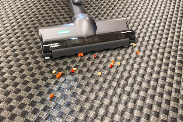 畳 ビーズ掃除中